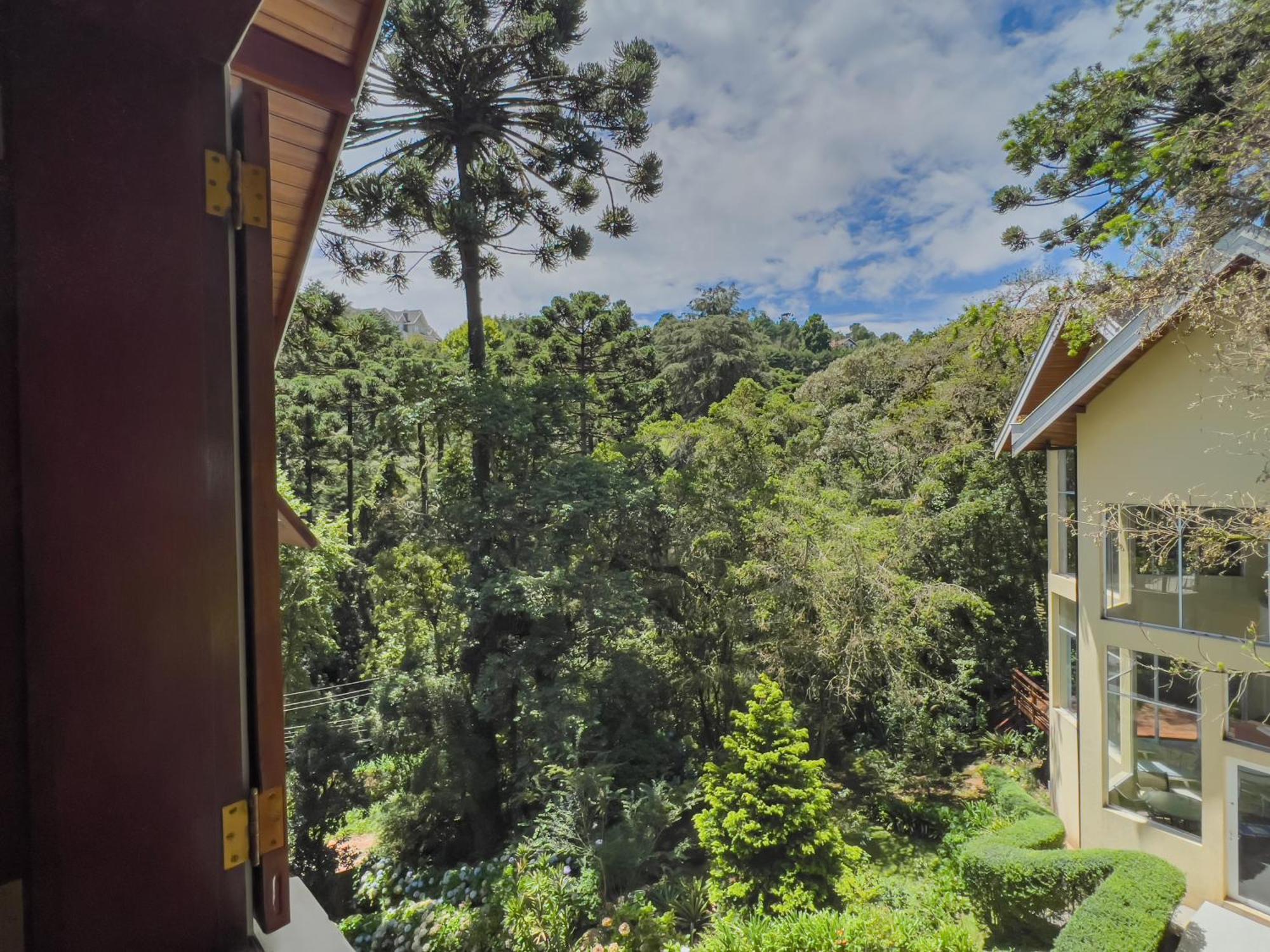 Araucaria Lodge - 800 Metros Do Capivari — Fotos 1